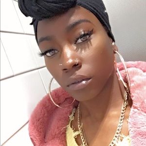 Meet your Posher, Faith